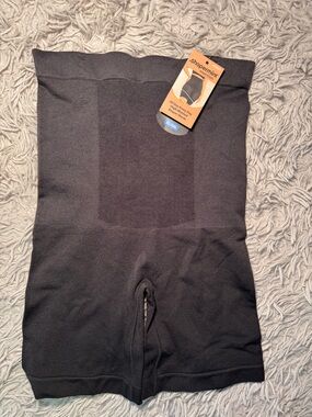 NWT XL/2X Shapermint Essentials High-Waisted Shaper Shorts